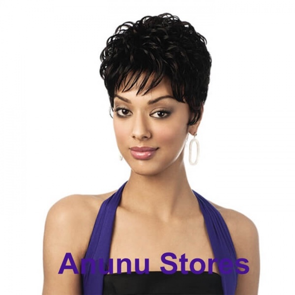 Sleek Halle Synthetic Wig